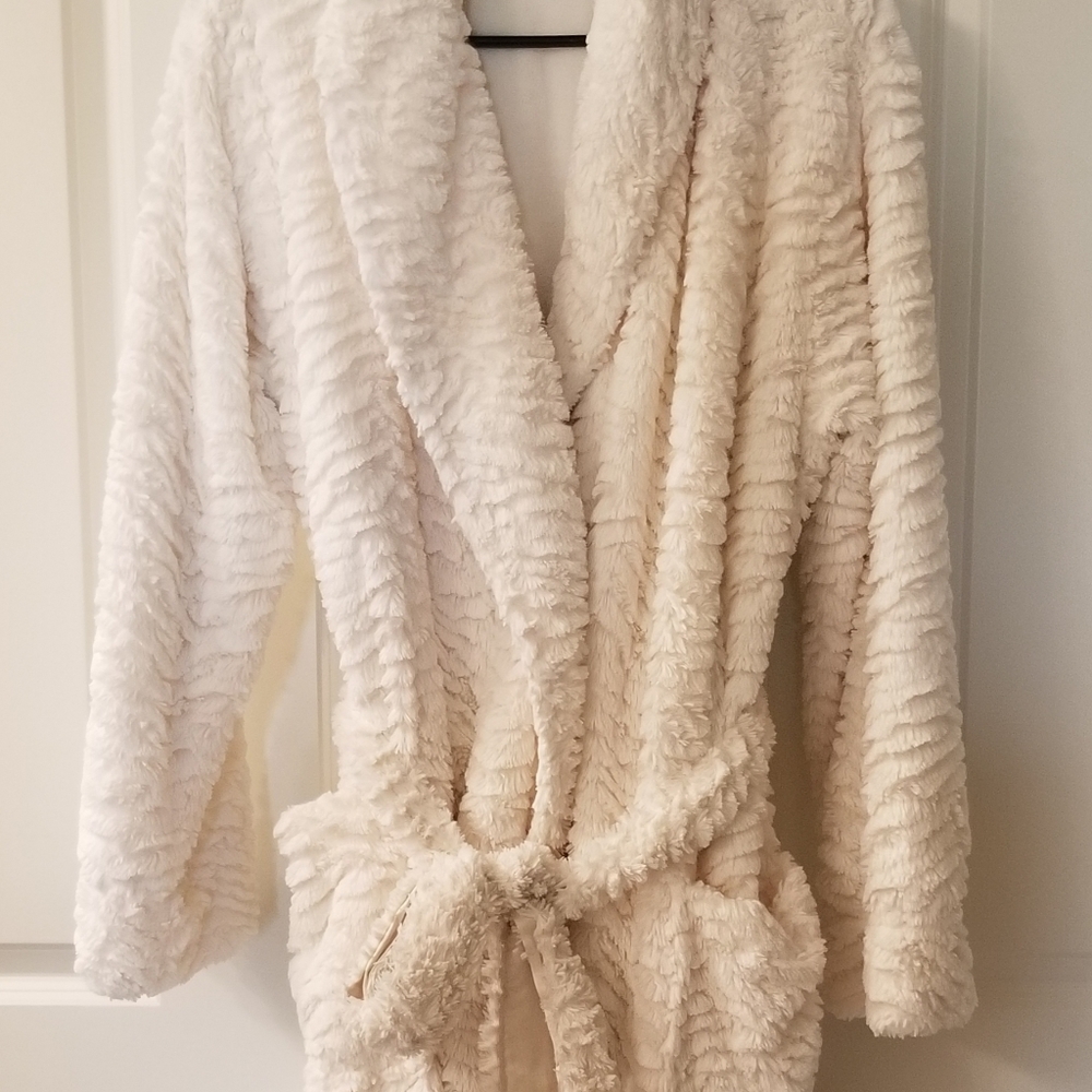 SOMA Luxe Textured Robe, Short
